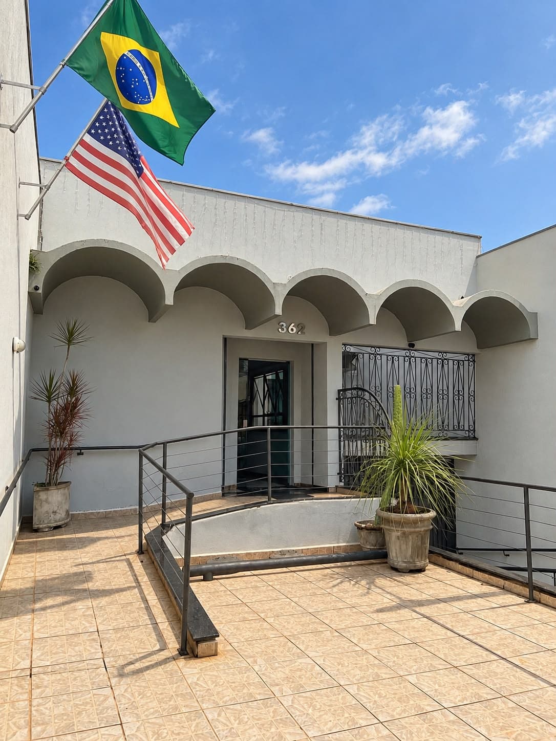 Entrada principal da Smart Hub, na Rua Antônio Pires, 362, em Capivari